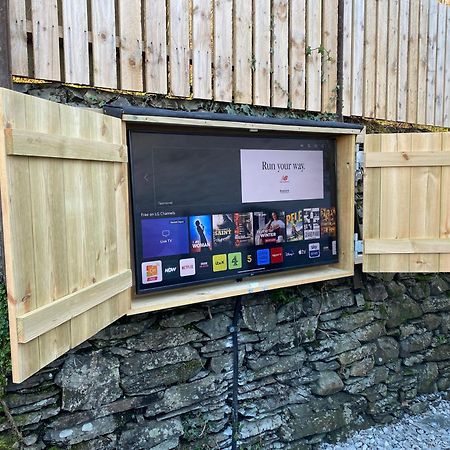 Stunning Cottage Grade 2 Listed With Parking And Hot Tub ボウネス＝オン＝ウィンダミア エクステリア 写真
