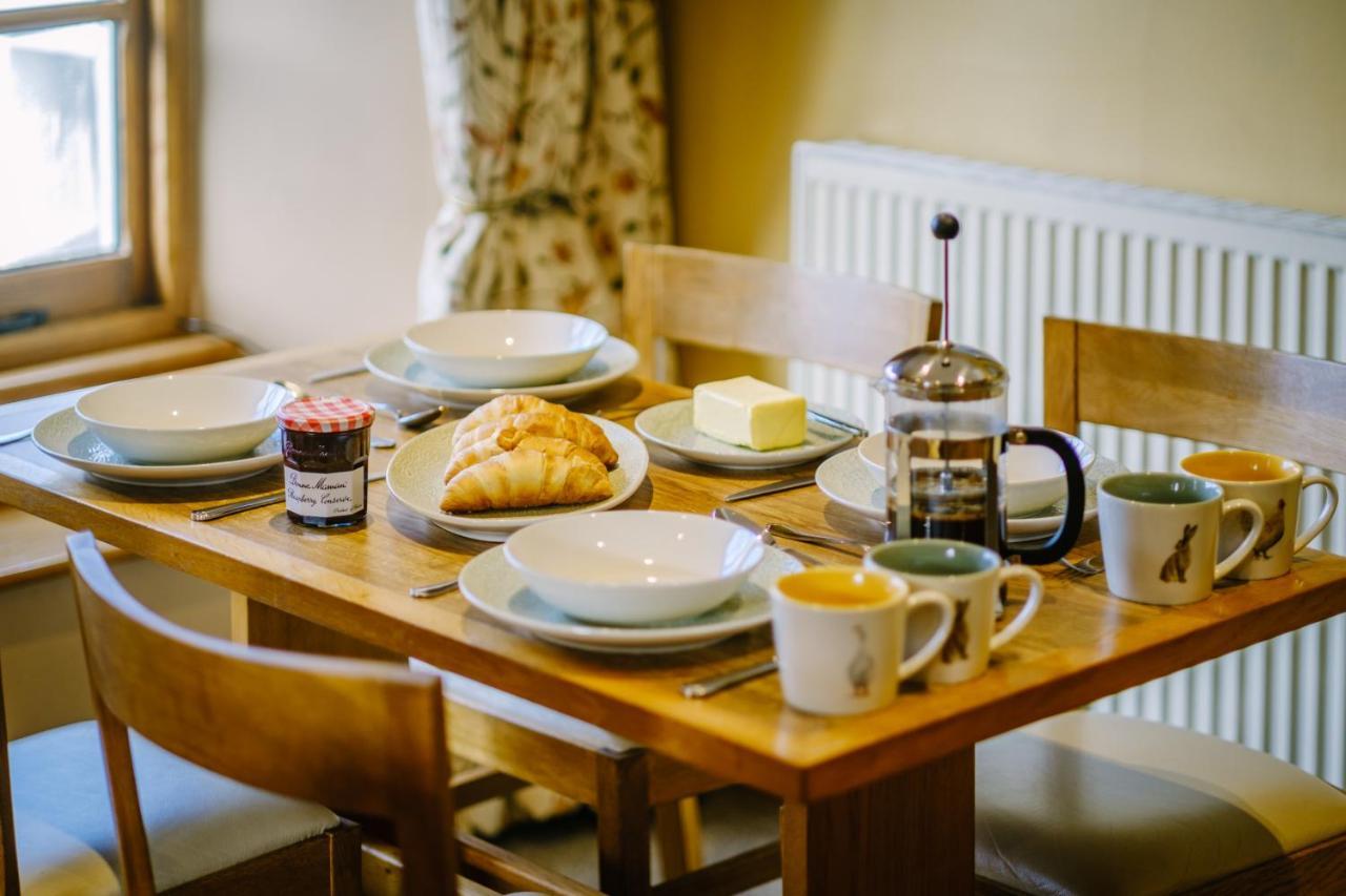 Stunning Cottage Grade 2 Listed With Parking And Hot Tub ボウネス＝オン＝ウィンダミア エクステリア 写真