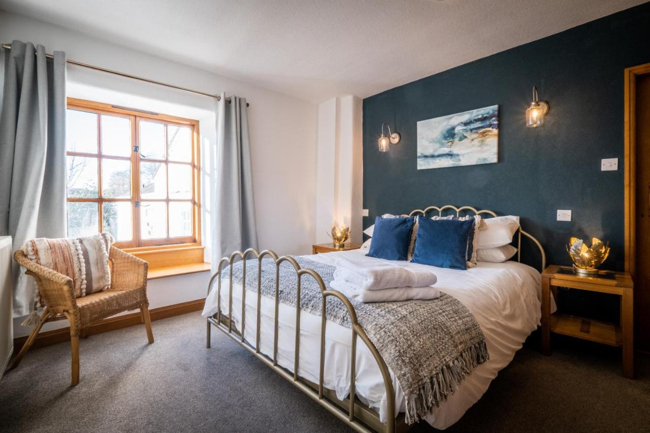 Stunning Cottage Grade 2 Listed With Parking And Hot Tub ボウネス＝オン＝ウィンダミア エクステリア 写真