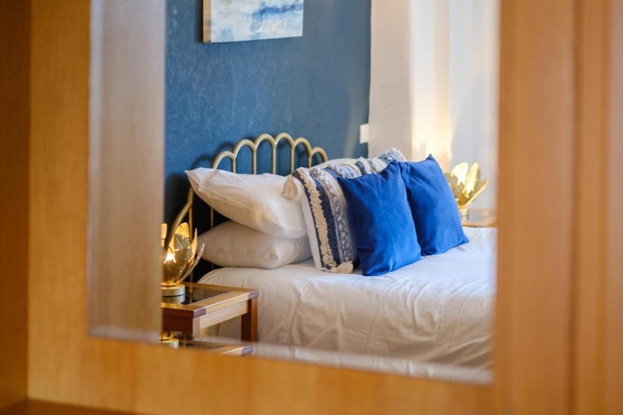 Stunning Cottage Grade 2 Listed With Parking And Hot Tub ボウネス＝オン＝ウィンダミア エクステリア 写真